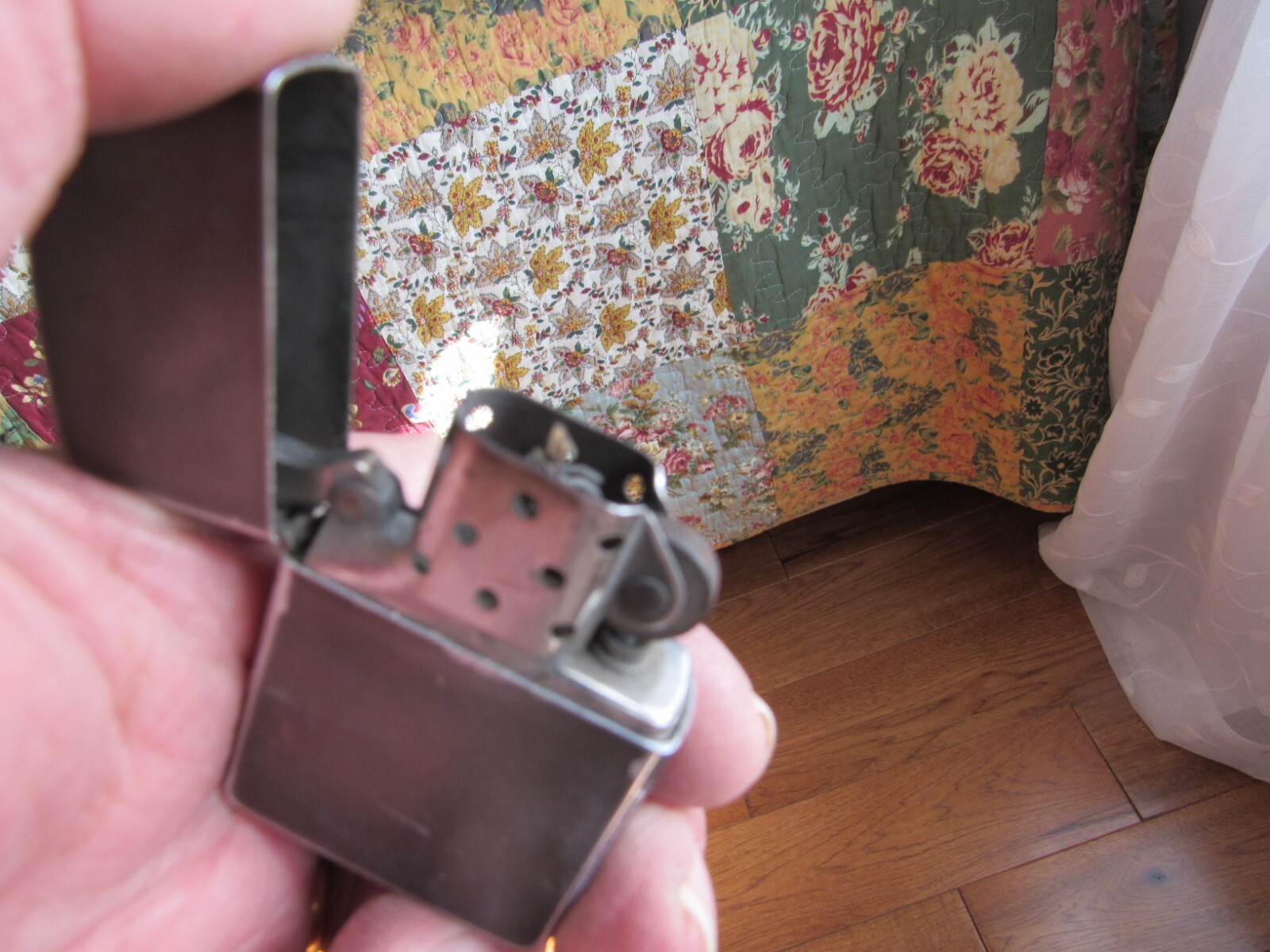 Vintage Pre-Owned Zippo Cigarette Lighter Street Chrome Black Smoke L X