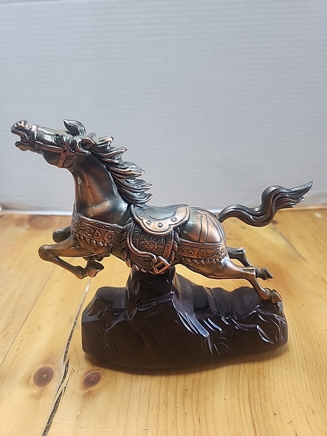 Vintage Brass-Tone Horse Lighter, Lights Up, Sound, Tobacciana 8×8 See Descript