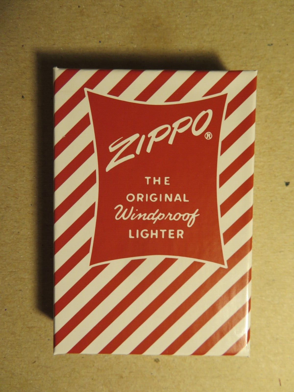 ZIPPO LIGHTER NEW CRISTMAS CANDY CANE STRIPES GIFT BOX ONLY