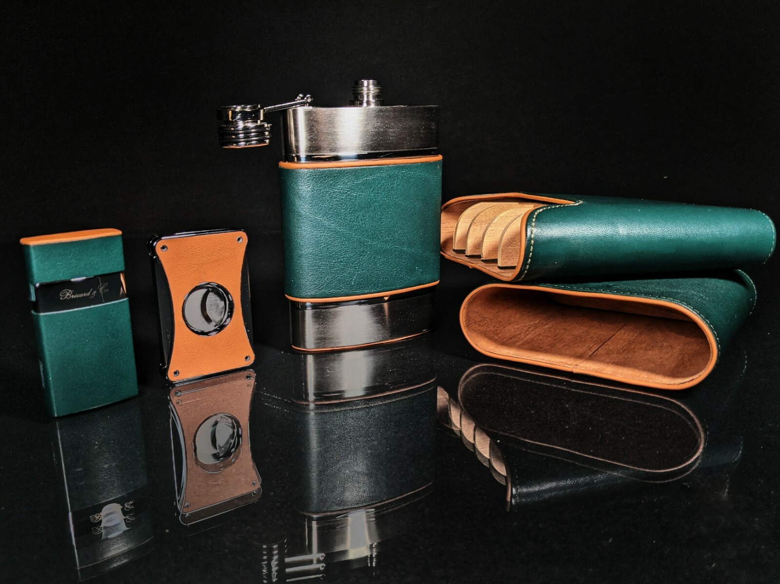 Brizard and Co Augusta Collection Traveler Case with matching cutter and lighter
