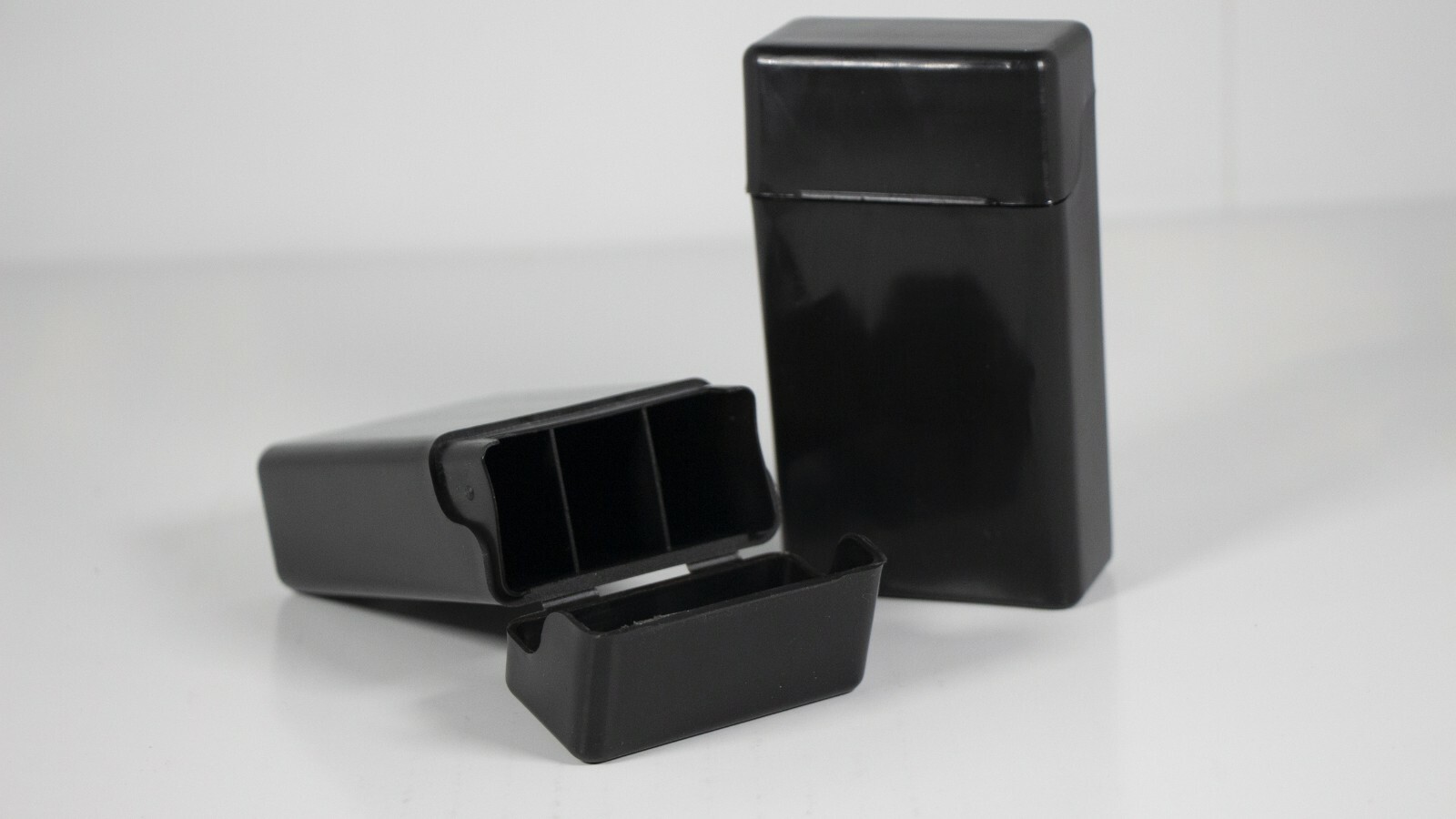 12 Black Color Flip Open Plastic Cigarette Case Holder with Divider for King’s