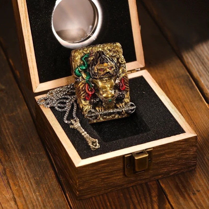 Luxury Chicken Wing Dapeng Fuel Lighter Classic Windproof Grinding Wheel GiftBox