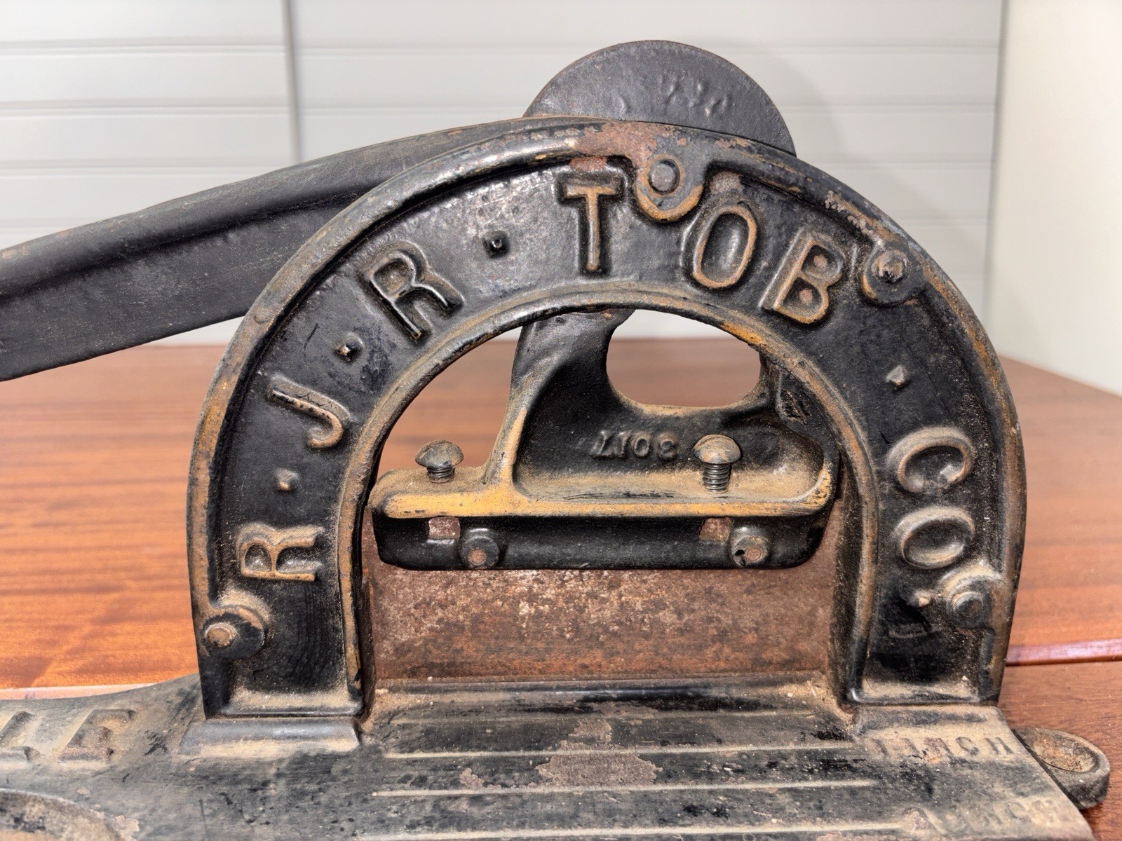 Brown Mule R.J Reynolds Tob Co Chewing Tobacco Plug Cast Iron Cutter Choppers