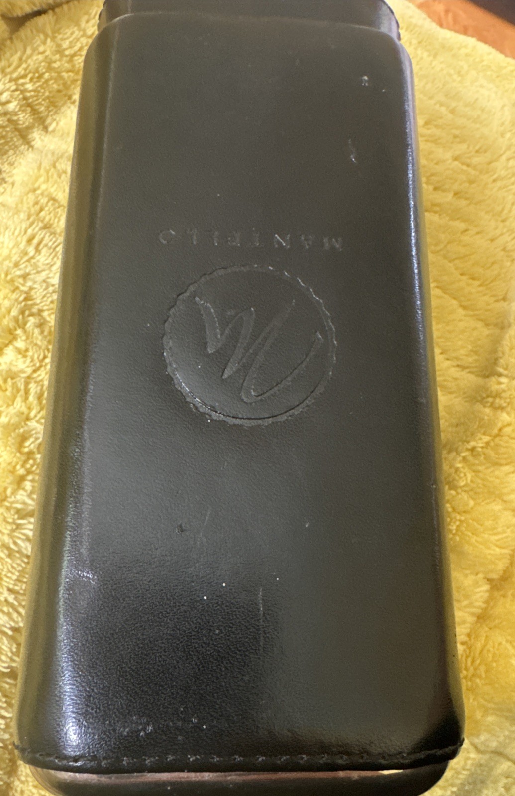 Mantello Black Leather Cigar Case with Interior Cedar Lining