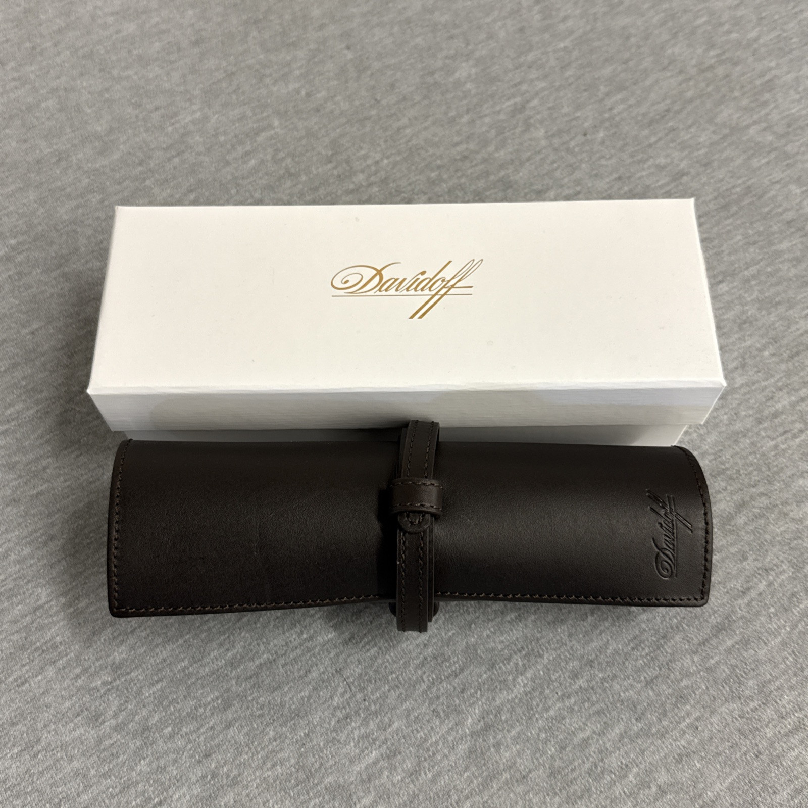 Davidoff Travel Humidor Leather Roll Bag – 4 Cigars Brown