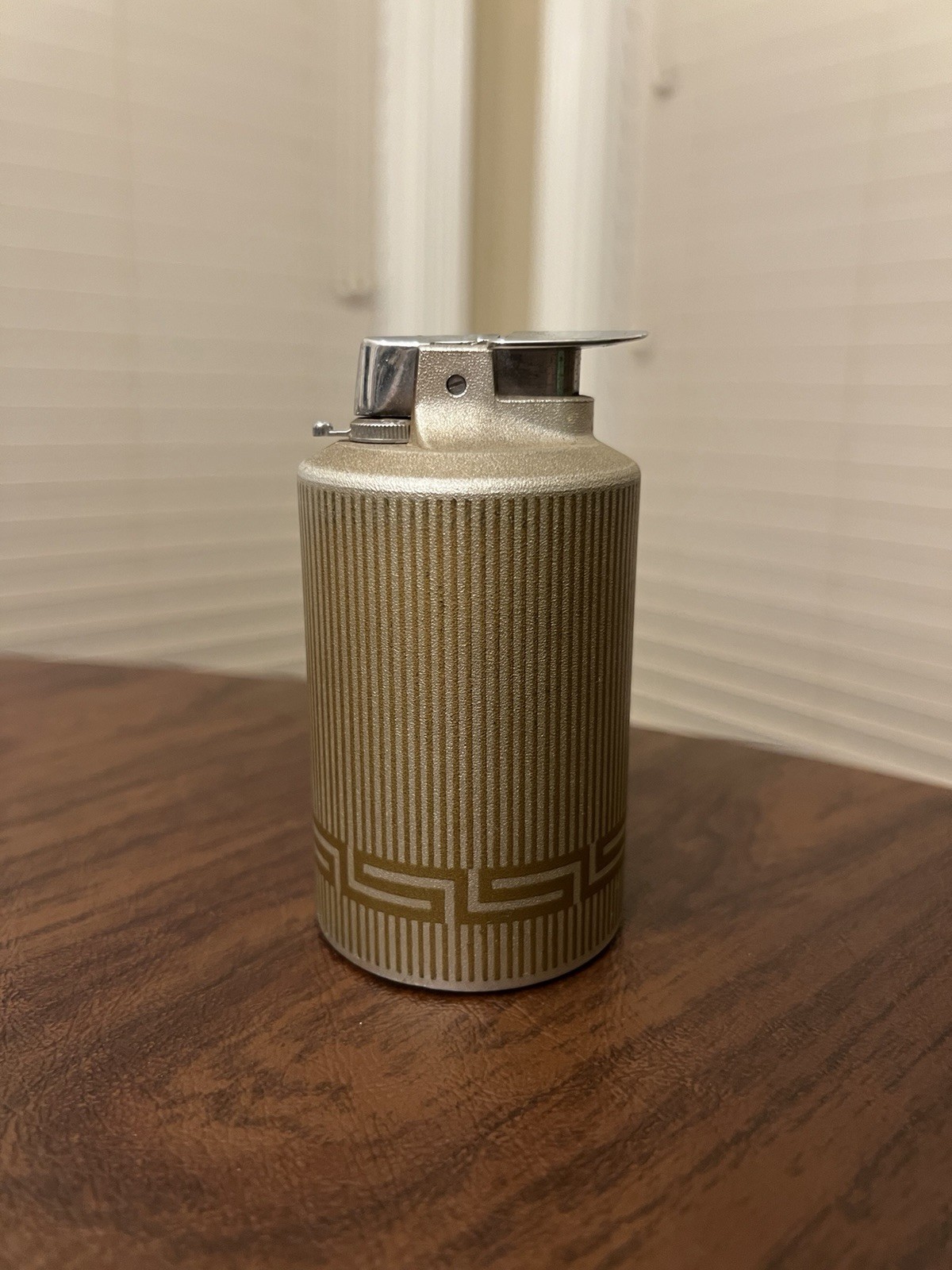Vintage Ronson Varaflame Saturn Table Lighter Used Untested Refillable Beige MCM