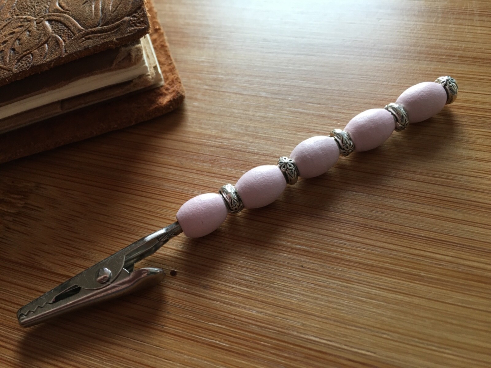 Bug’s Homemade Beaded Designer Roach Clip 4” Long – Light Pink/Silver