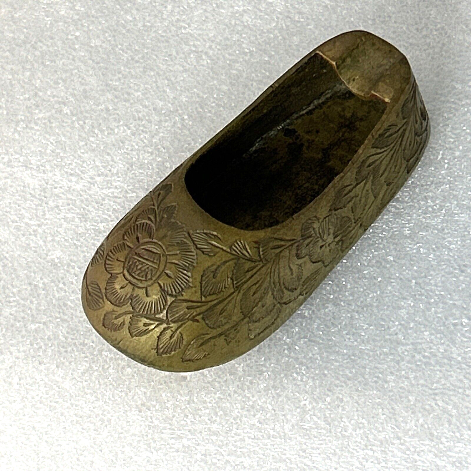 VTG Brass Ashtray Slipper Shoe Etched Design 3 5/8” Cigarette Ashtray Made India