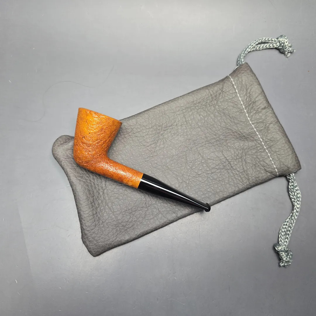Buckeye Hand Made Partially Sandblasted Bell Dublin Briar Pipe, New