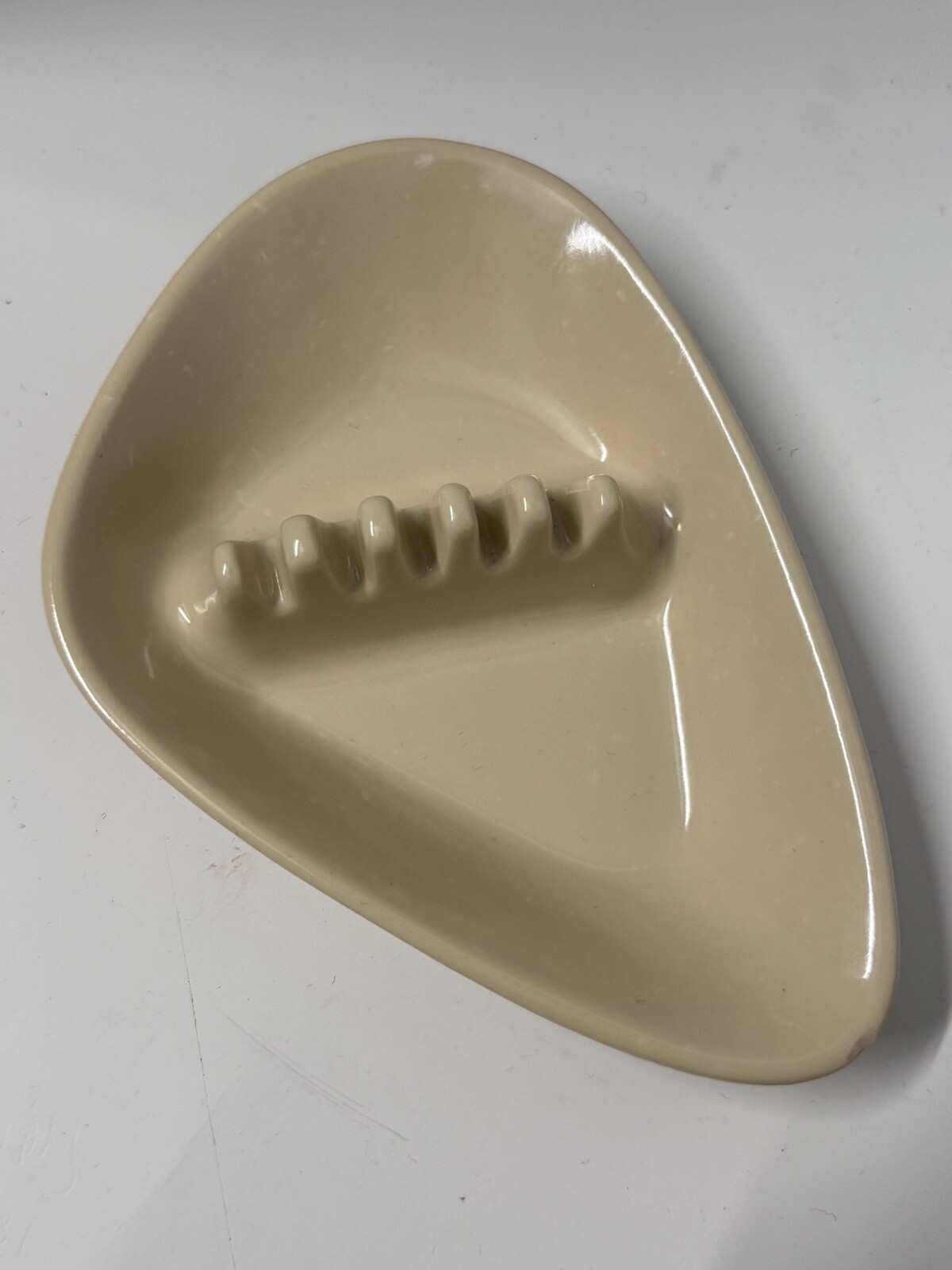 Anholt Ashtray Unisex OS Tan Mid Century Modern Melamine Triangular Retro 1950s