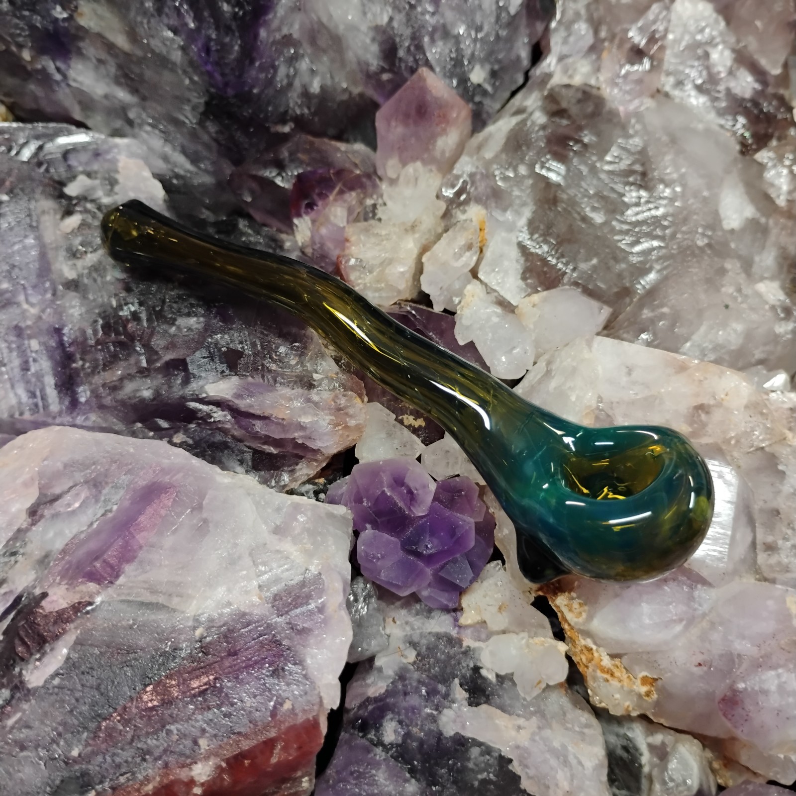Dragon’s Eye Green and Silver Fume Glass Sherlock Short Gandalf Pipe