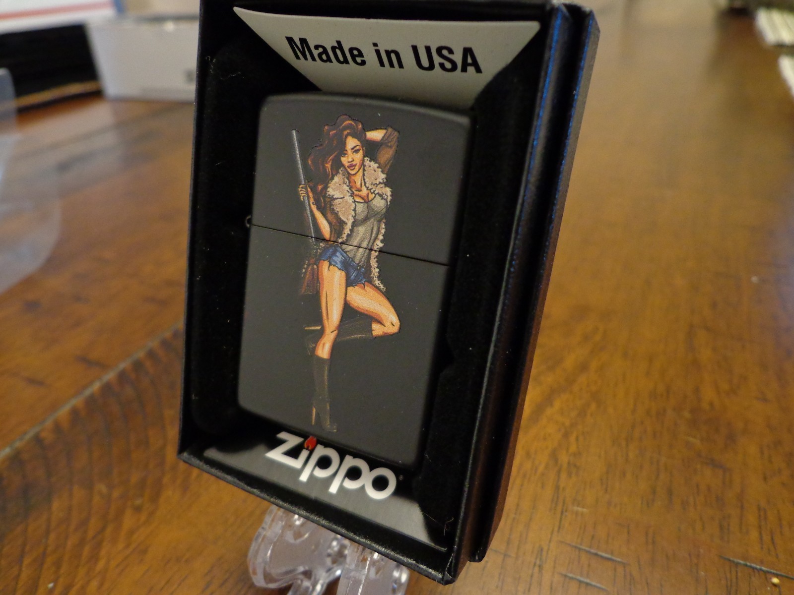 BRUNETTE PINUP GIRL WITH SHOTGUN DAISY DUKES ZIPPO LIGHTER MINT IN BOX