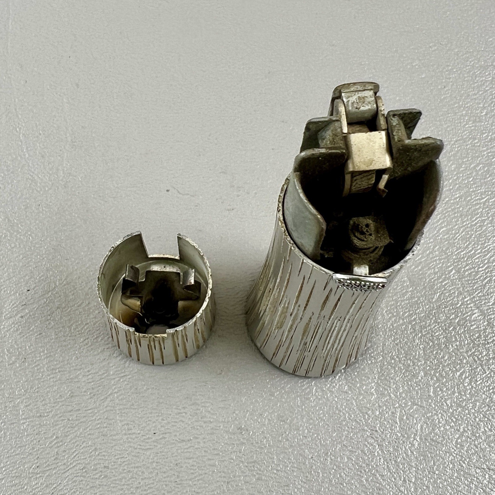 Ronson Varaflame Lighter USA Silver Tone 3″ Cylinder EMPTY UNTESTED