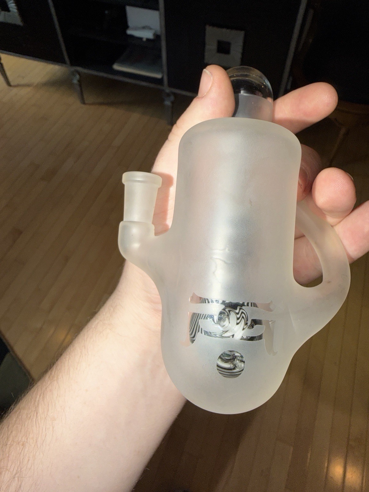 Goldman Glass Ash Catcher – Frosted + Black And White Worked