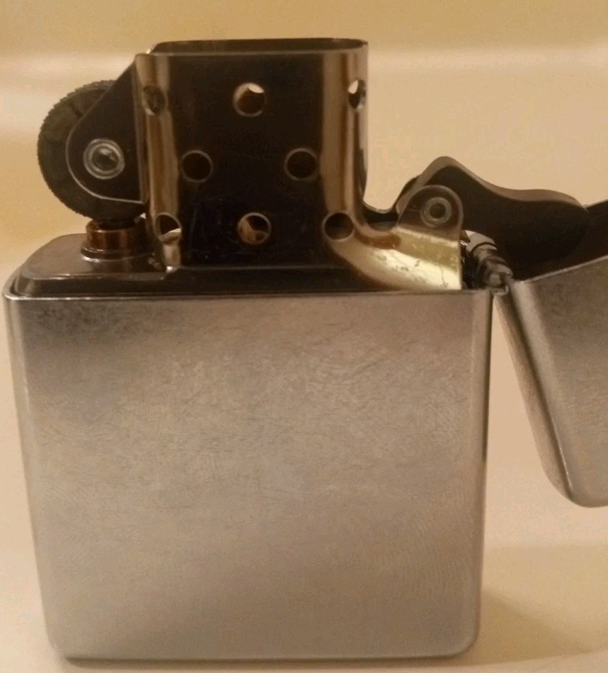 2005 Zippo Lighter Rolling Thunder Tires: Automotive Complete w/Case NEW