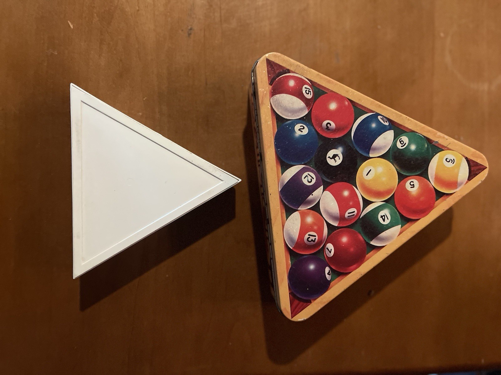 Camel Vintage Billiards Tin and Ashtray collectable. Great condition.