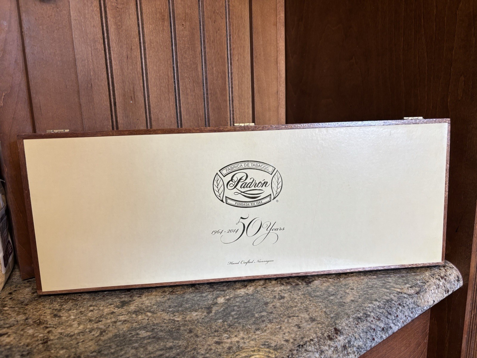 PADRON 50th ANNIVERSARY WOOD EMPTY CIGAR BOX VERY BIG 21″ X 7 5/8 BY 2 MINT