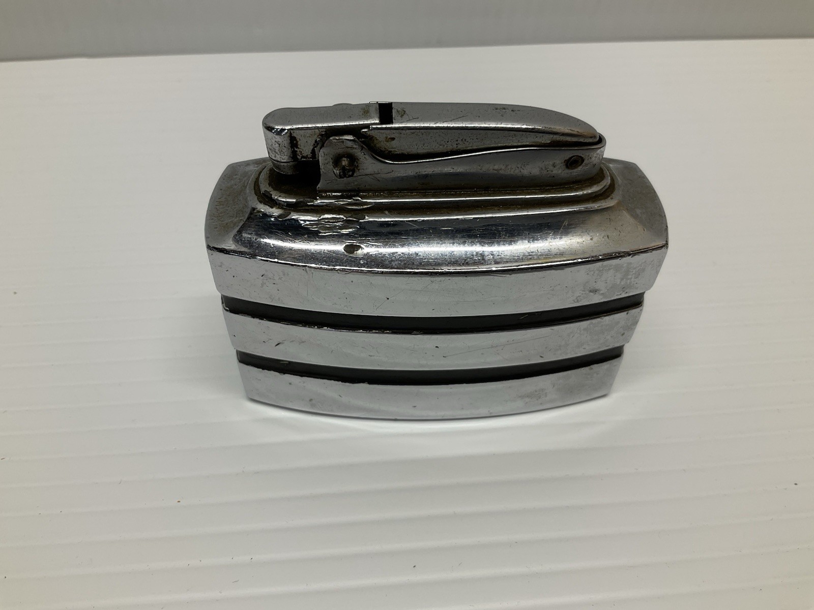 Vintage Ronson Spartan Art Deco Chrome Black Stripe Table Lighter