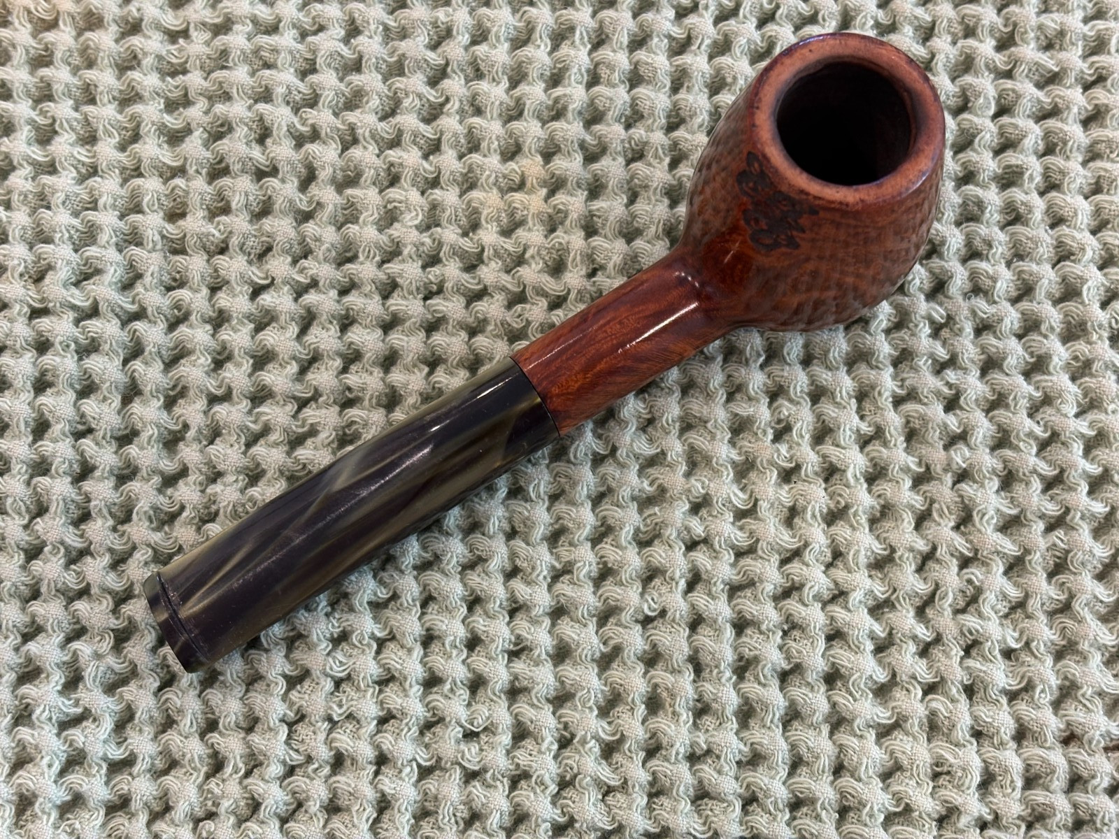PRINCE OF WALES MADE BY SAVANELLI LARGE BRANDY HAND TOOLED GREEN ACRYLIC STEM