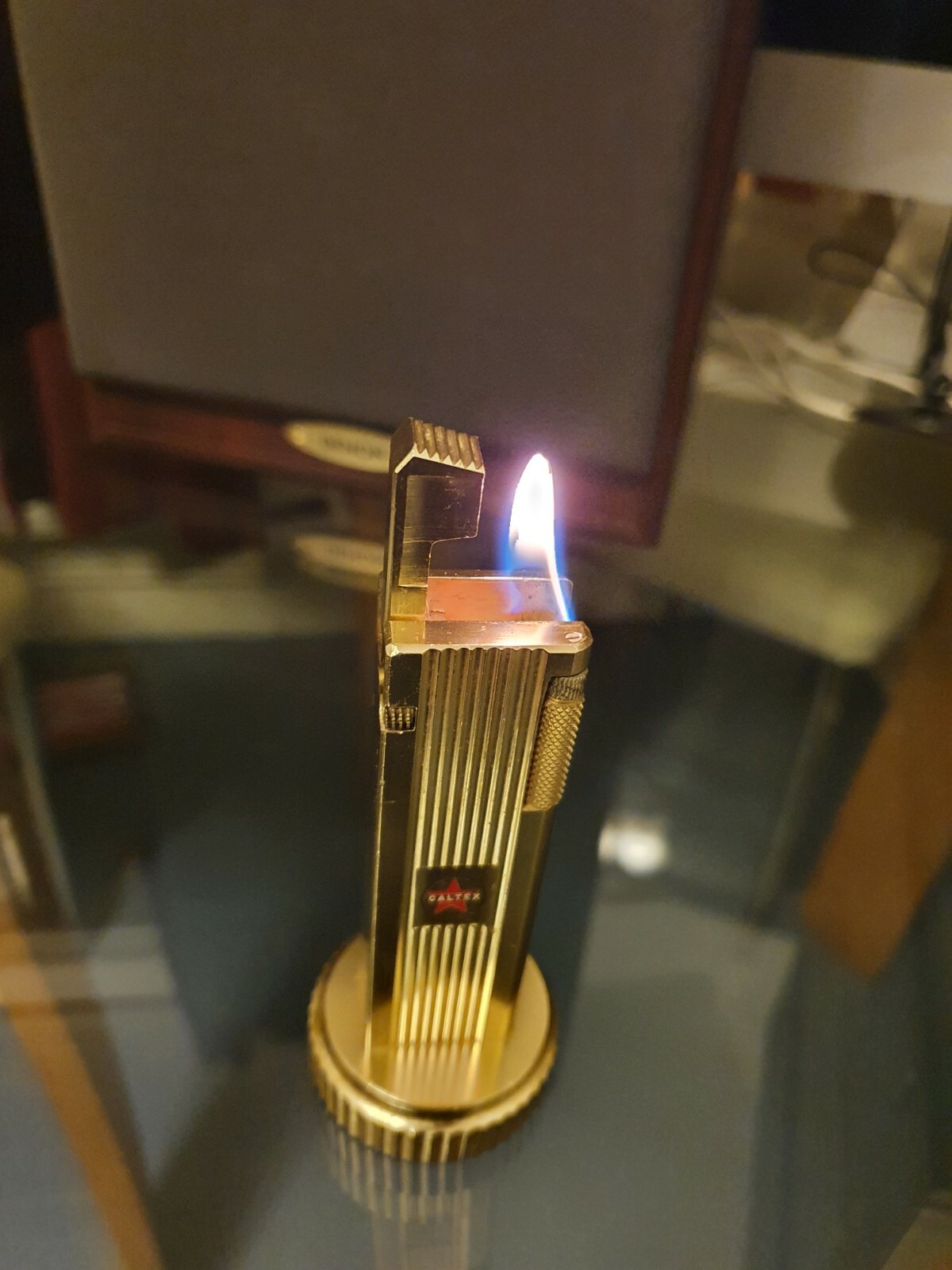 Rare Vintage Cygnus Table Lighter