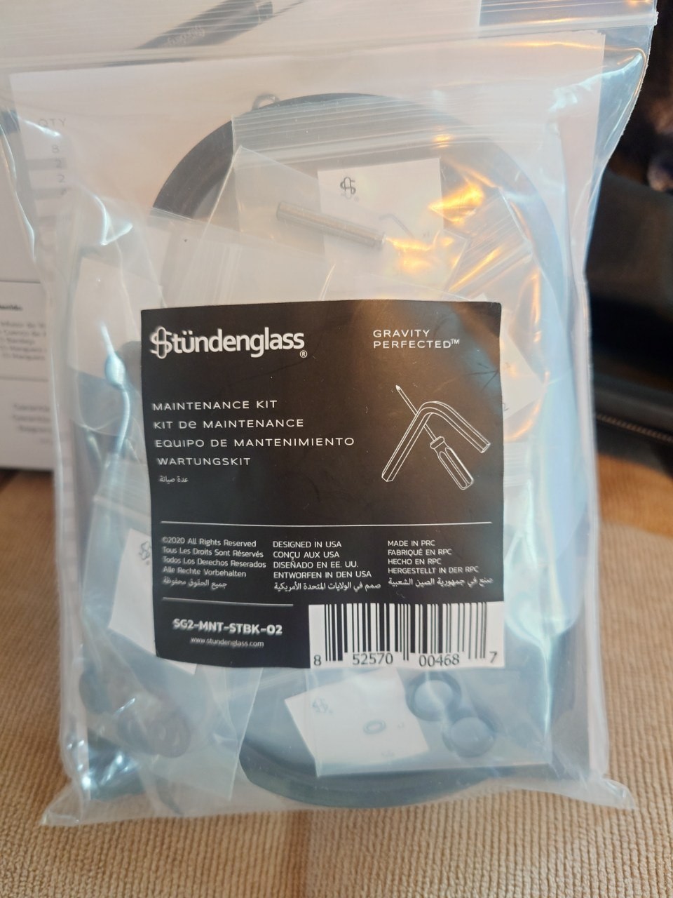 Stündenglass Gravity Hookah Kompact Black + Maintenance Kit