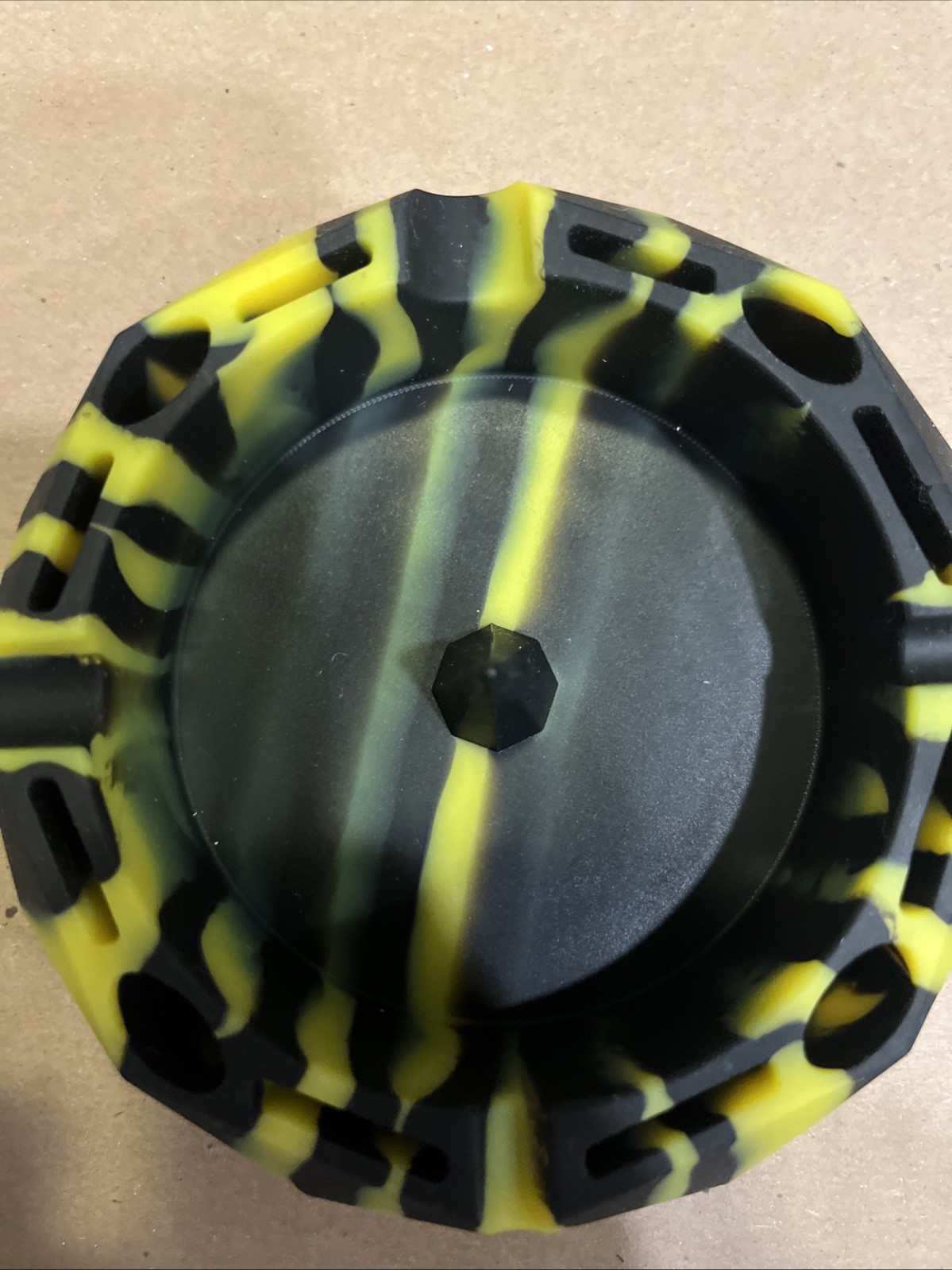 Silicone Geometric Ashtray – Black/yellow- Unbreakable Multipurpose Port