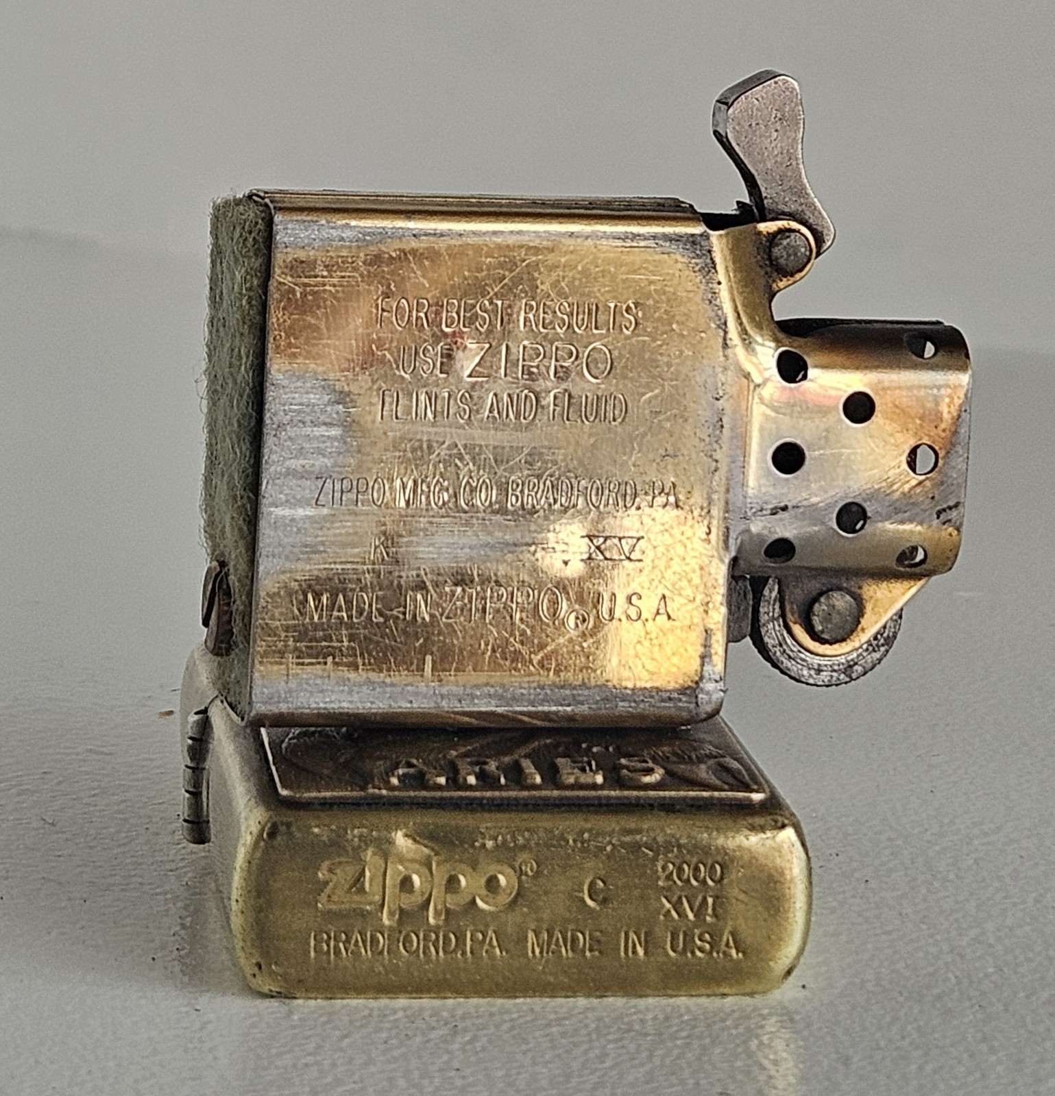Rare Vintage Zippo Barrett Smythe Aries Zodiac Ram Solid Brass Lighter 2000 USA