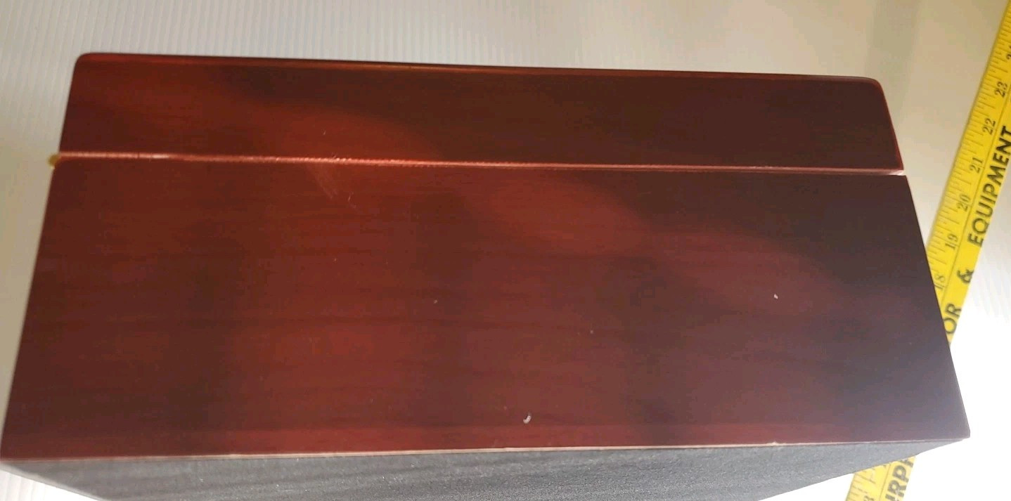 Humidor Royal Glass Top Cedar Lined Cigar Box Up To 50 Cigars-Brand New