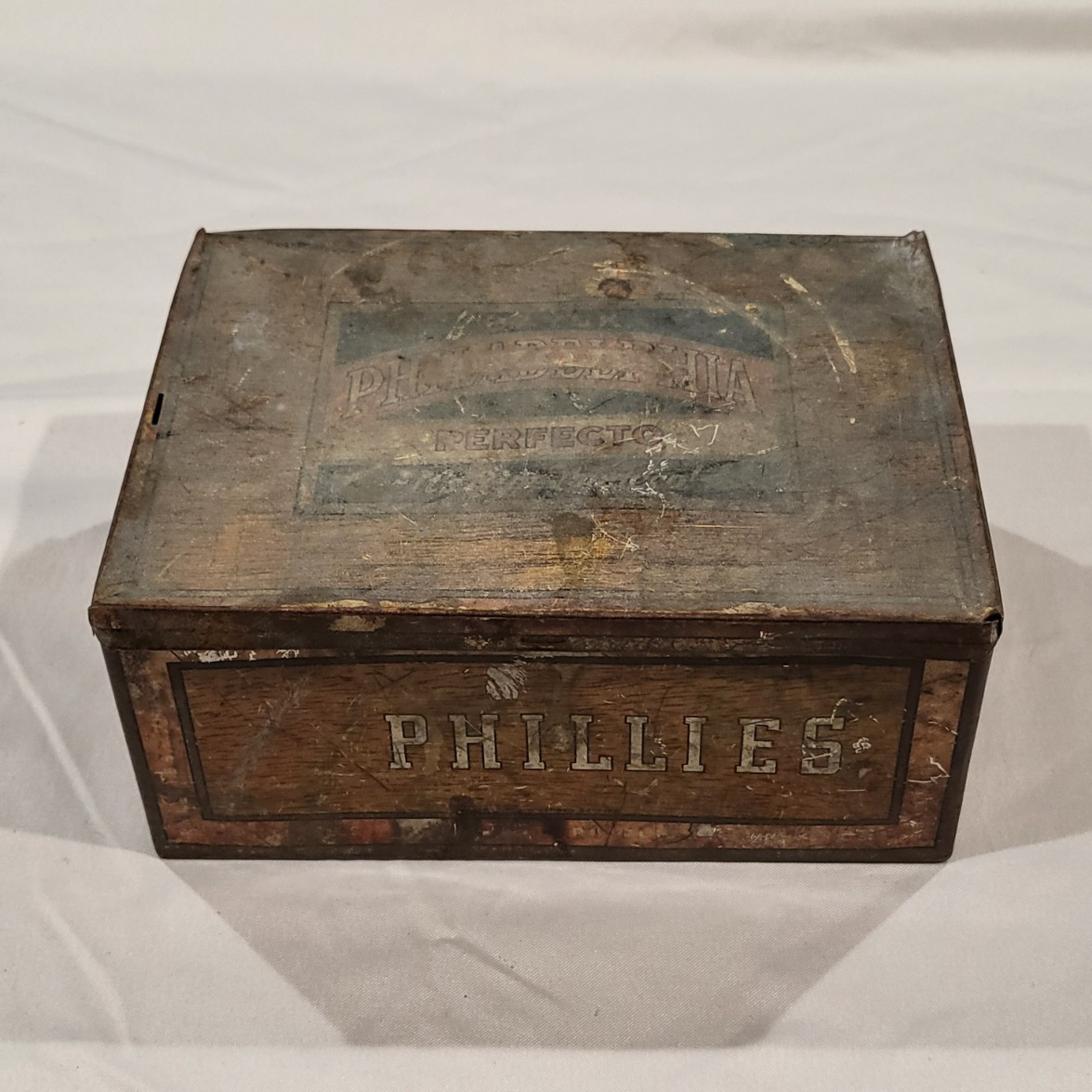 Phillies Vintage Cigar Box Tin Hinged Lid Bayuk’s Guarantee 5 Cent