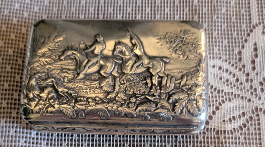 Vintage Silver Plated James Dixon & Sons Snuff Box England Hunting Scene 2.75 “