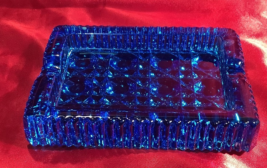 Vintage Cobalt Blue Ribbed Glass Rectangle Ashtray – s11c