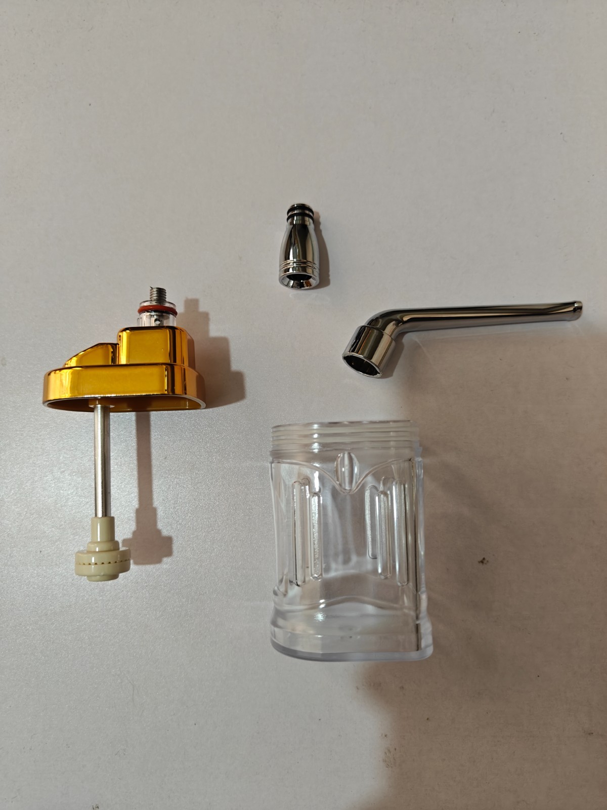 Portable Mini Water Bong Smoke Pipe Smoking Pipes Small Tobacco Hookah Shisha