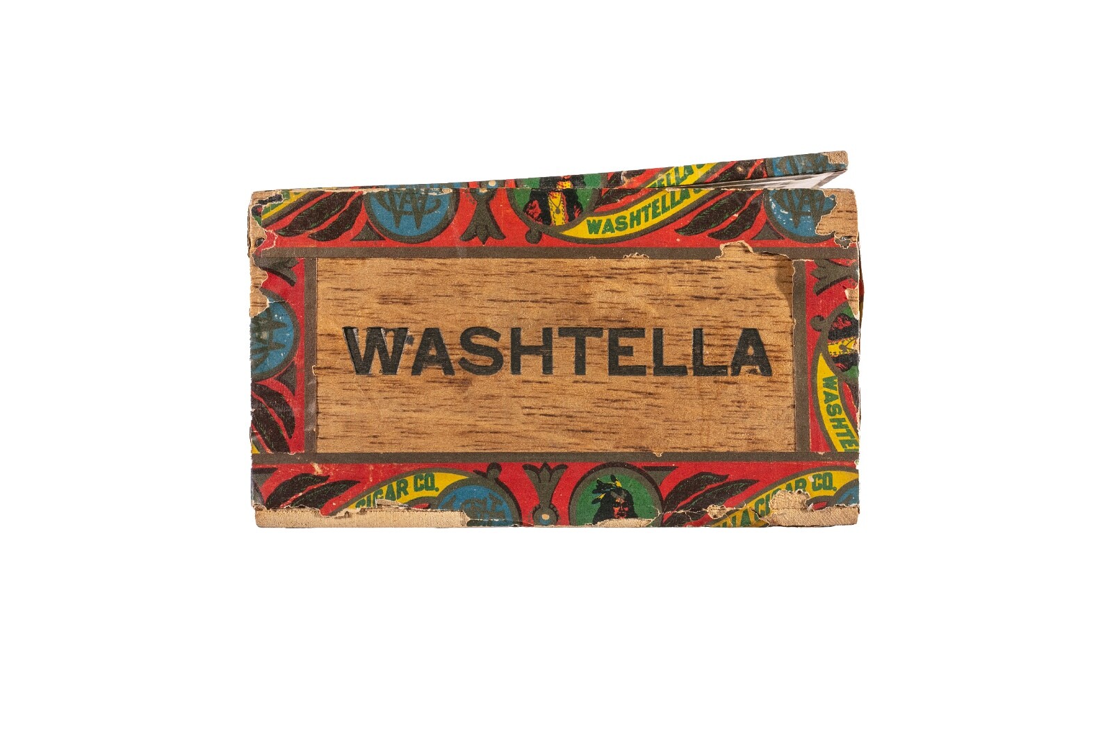 Rare 1920s “Washtella” cedar 50 cigar box is in very good condition