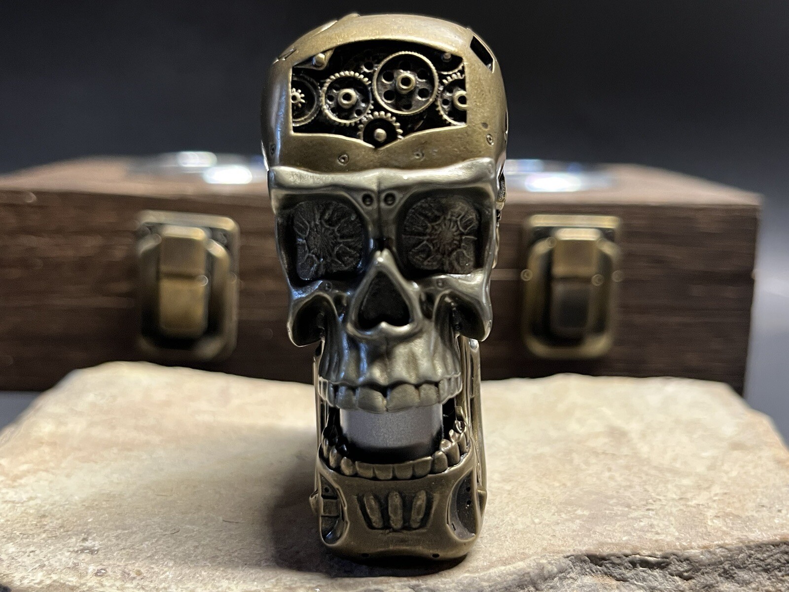 RARE Heavy 5-side Zippo lighter machine Skull Zippo New Wood Box