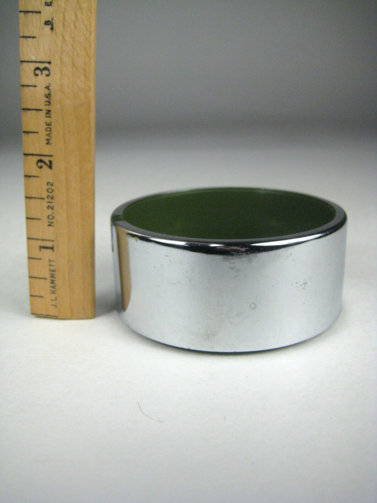 Stierlen Ashtray Patent Date 1978 Green Silver Size 1.25 x 2.75 inches