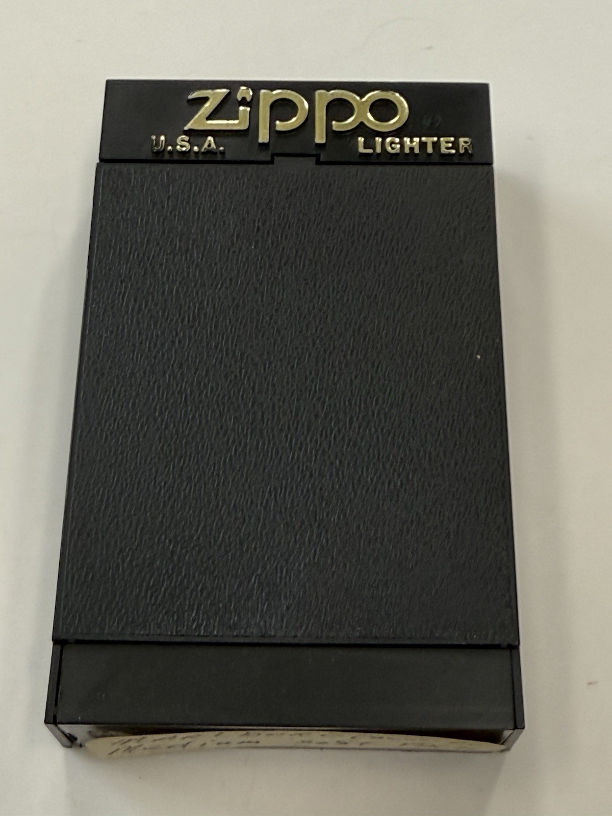 RARE ZIPPO 2000 MARLBORO MEDIUM SOFT PACK LIGHTER UNFIRED IN BOX G148