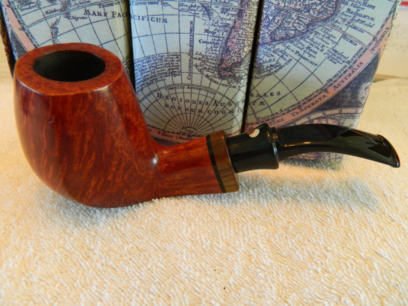 ESTATE PIPE CAVICCHI C. , 2 C,SMOOTH, GREAT SMOKING PIPES, MADE IN ITALY. USED