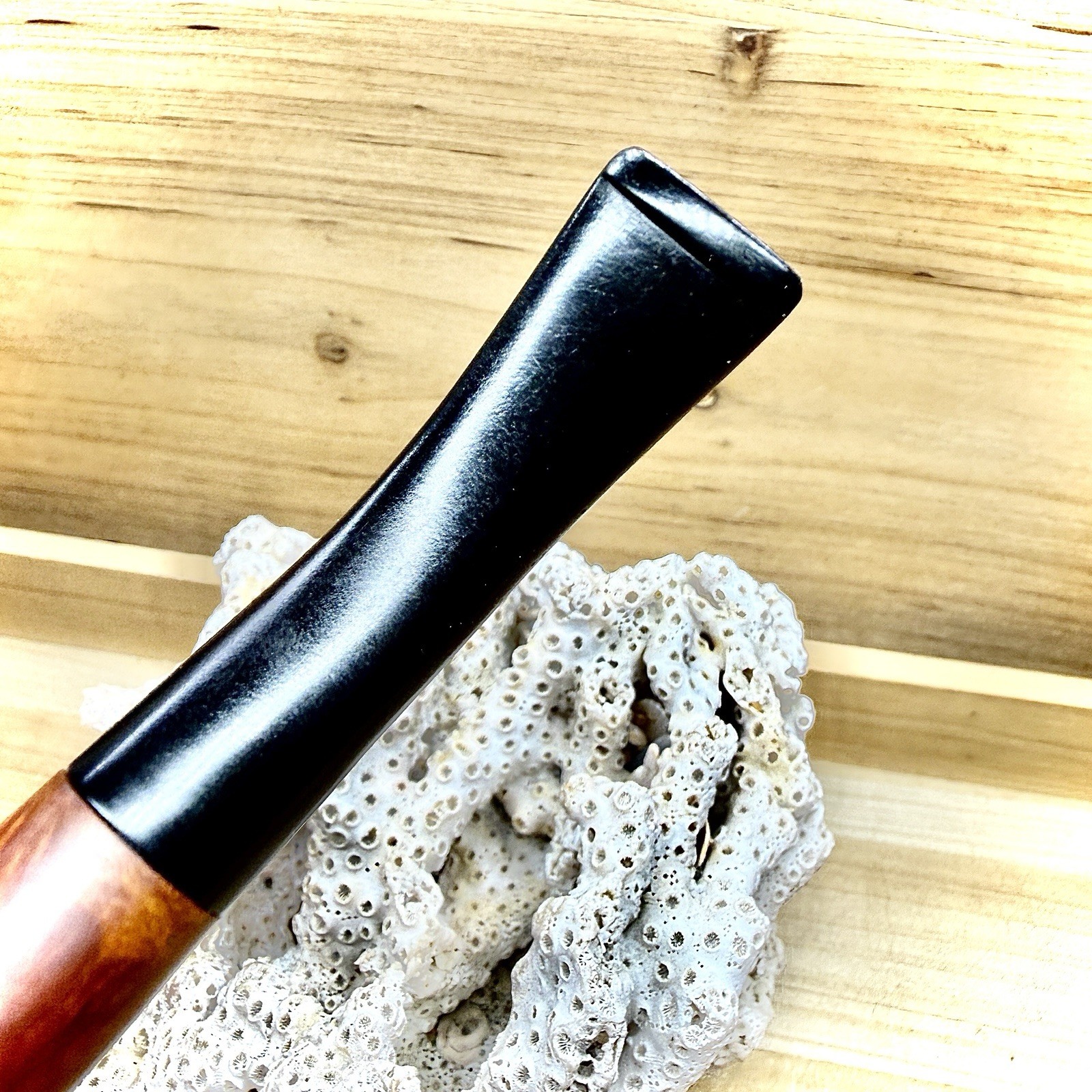 52g ED BURAK CONNOISSEUR N.Y.C HAWKBILL SWAN NECK ESTATE PIPE