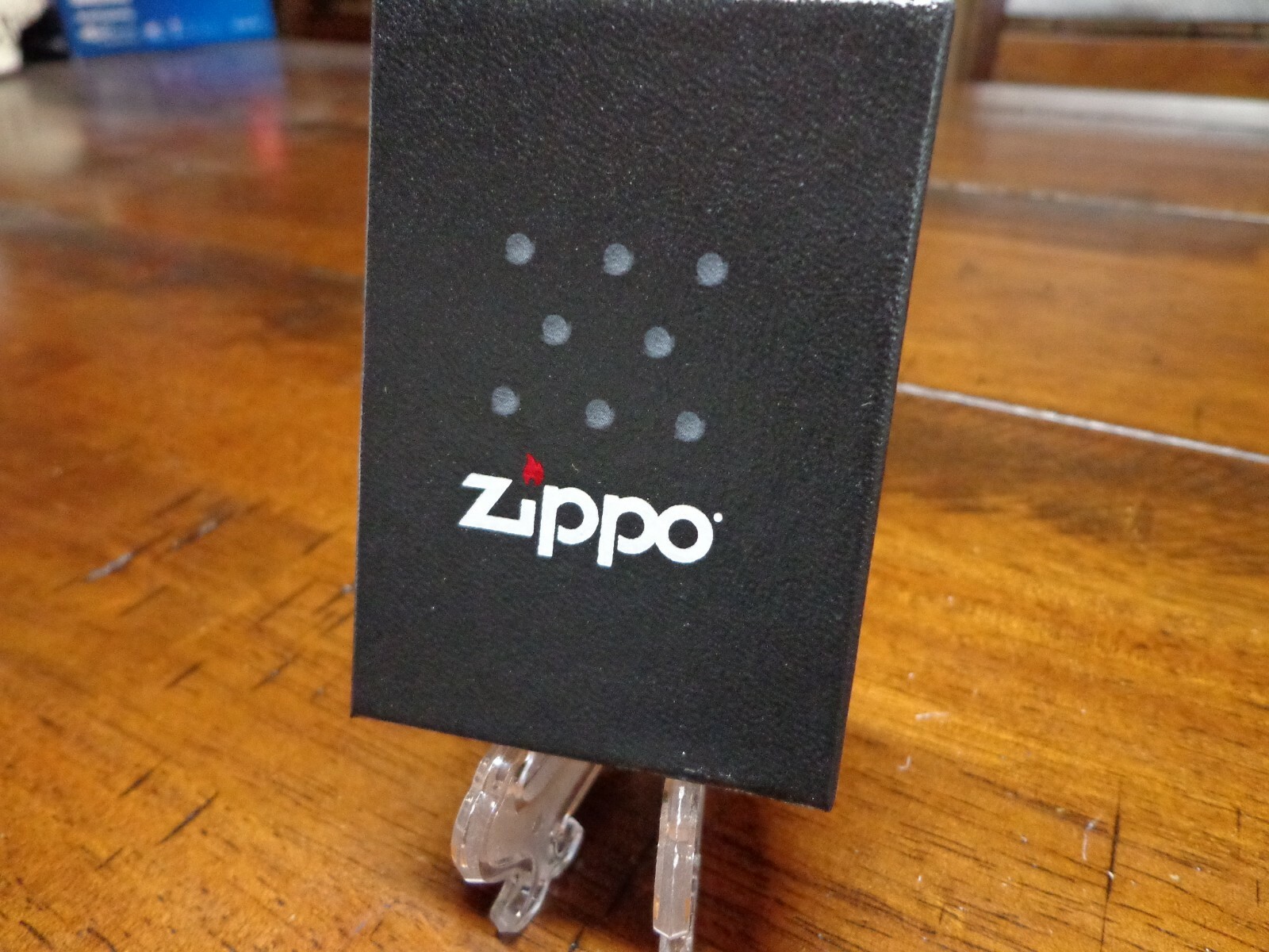 ZIPPO 1980’S TO EARLY 2000’S BLACK PLASTIC BOX DESIGN ZIPPO LIGHTER MINT IN BOX