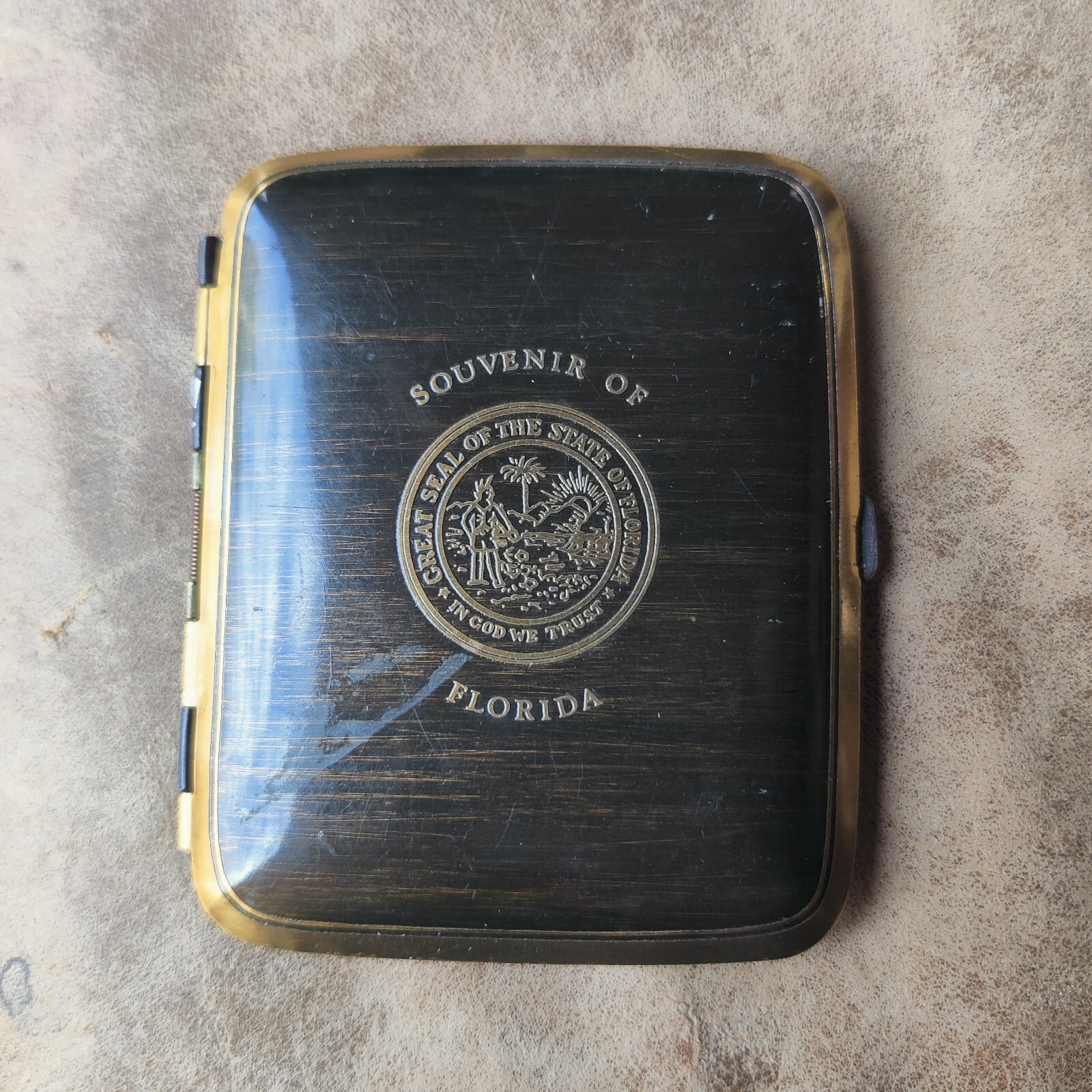 Vtg Florida Souvenir Cigarette Case Great Seal In God Wood Grain Brown Gold