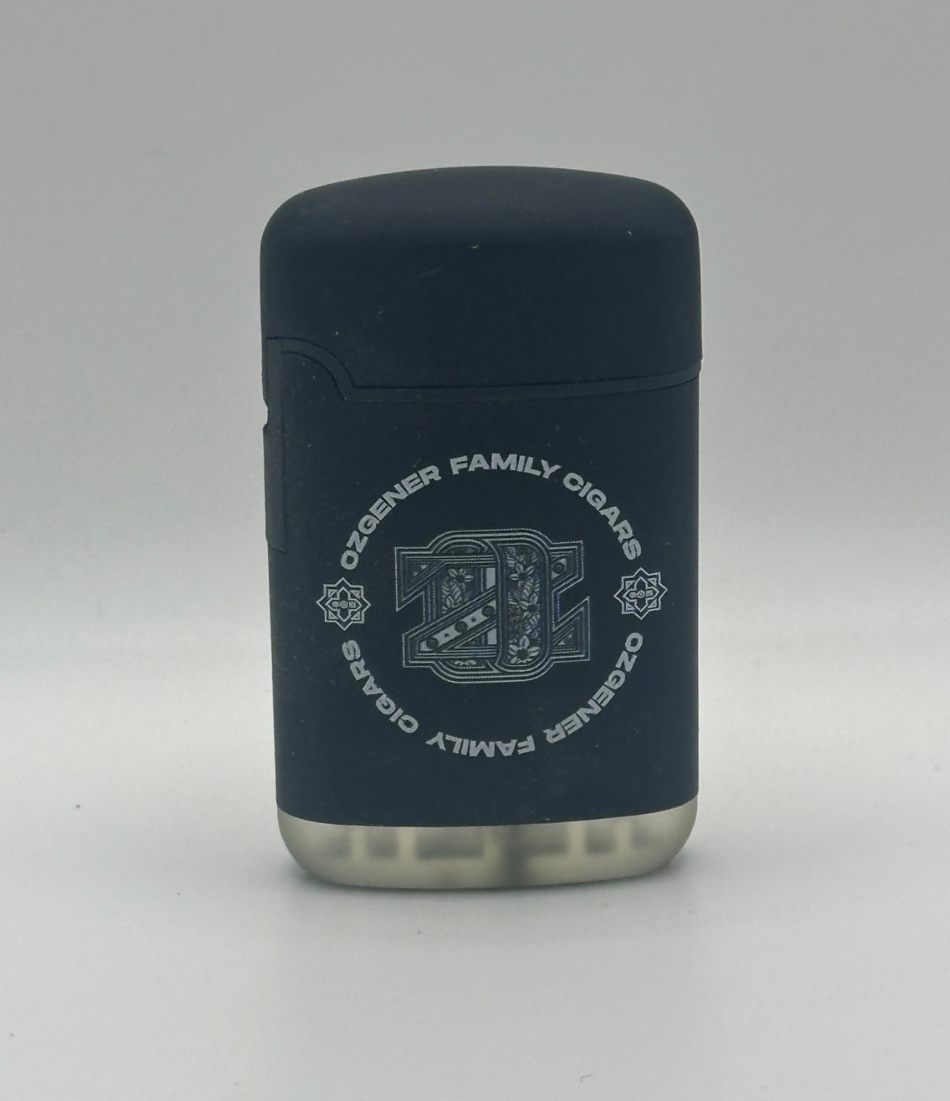 Ozgener Family Cigars Single Flame Adjustable Refillable Cigar Torch Lighter