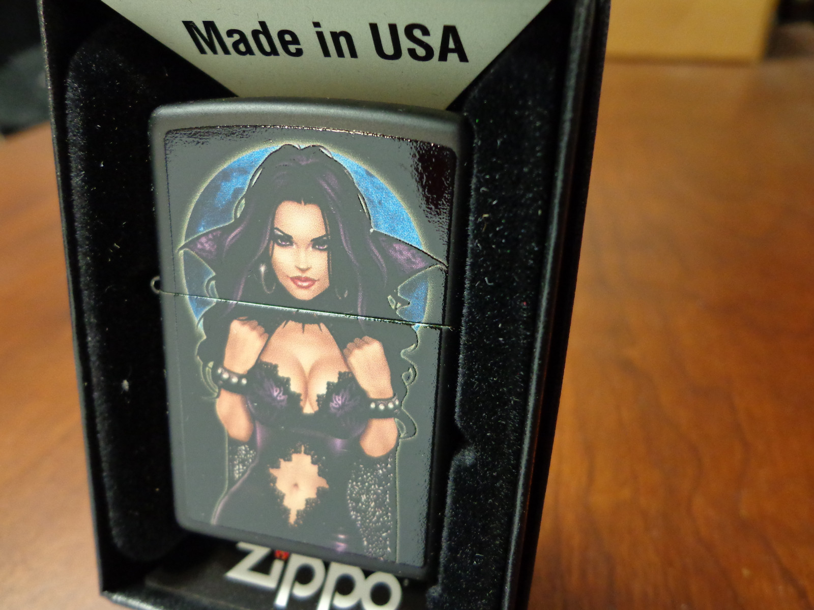 PINUP GIRL BUSTY SEXY VAMPIRESS BLUE MOON HALLOWEEN ZIPPO LIGHTER KEITH GARVEY