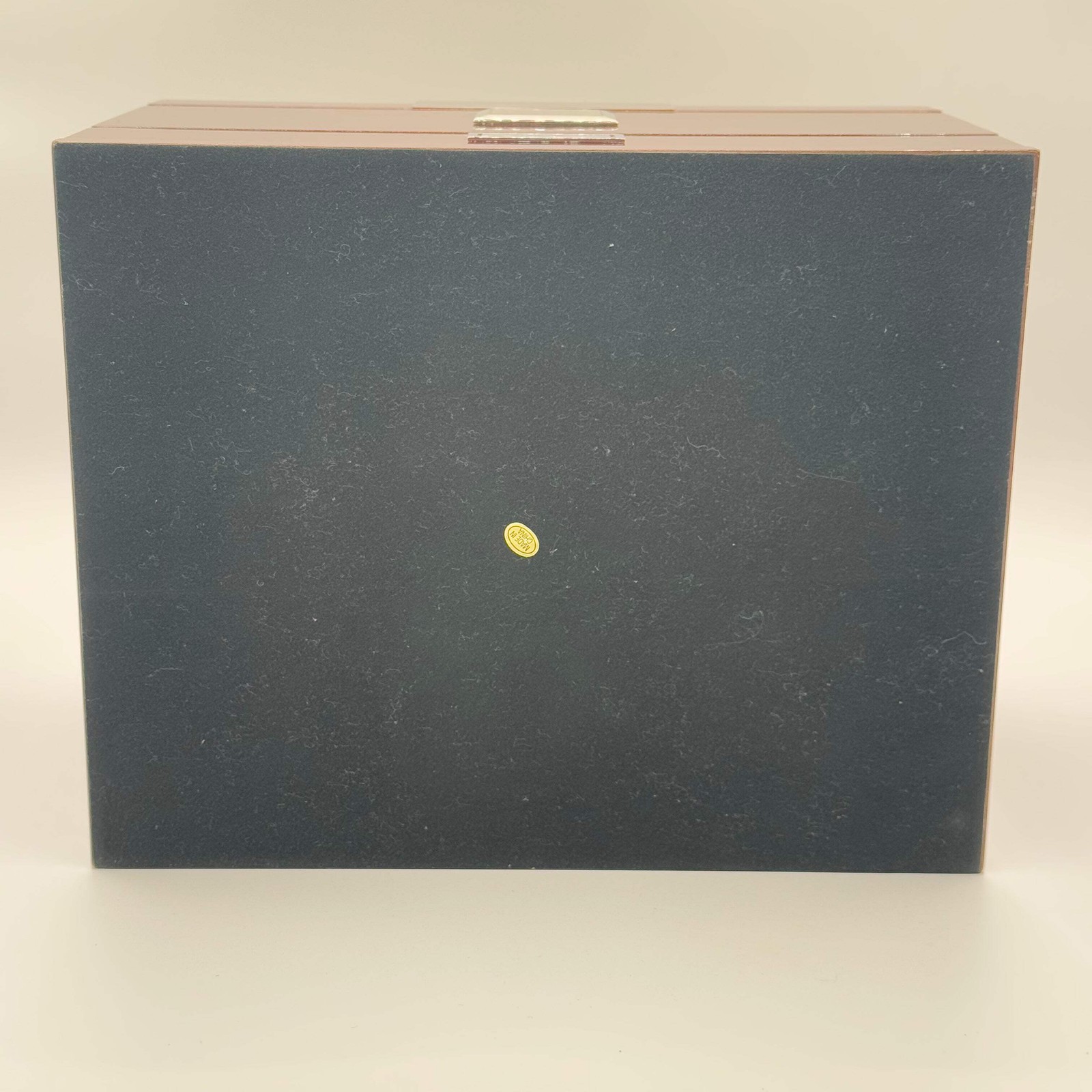 Bey Berk Lacquered 60 Cigar Box Brown With Hygrometer