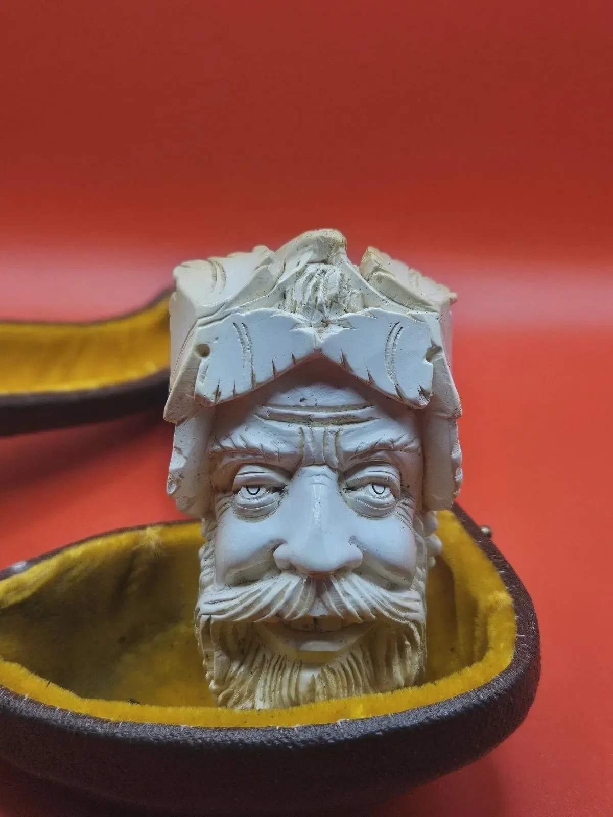 Gorgeous Vintage CAO Estate Hand Carved Meerschaum Pipe With Case