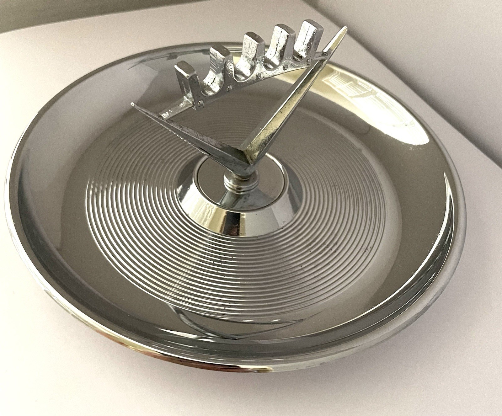 Vtg Art Deco Chrome Pincherette Ashtray Hamilton Products CADILLAC ? Crown USA