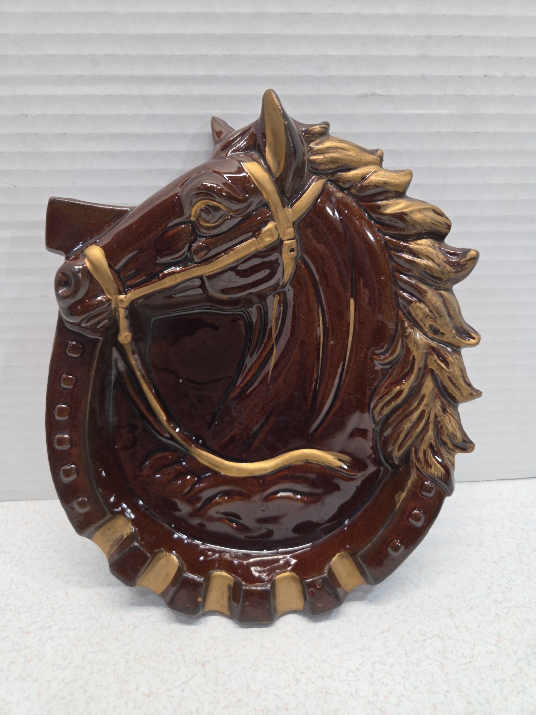 Horseshoe Horse Head Ashtray Brown Gold Glaze Japan Redware Vintage 6″ x 8″