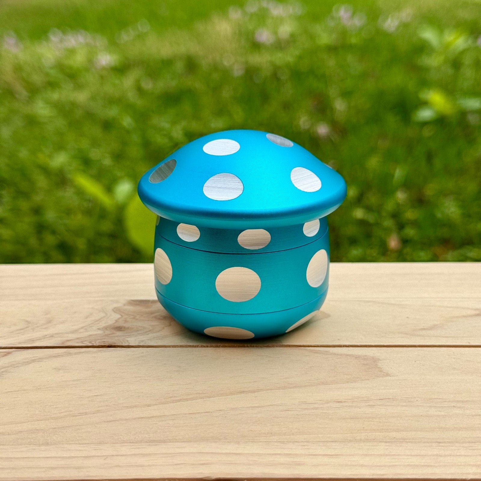Small Mushroom Herb Grinder Spice Crusher Tobacco Smoke Grinder Gift