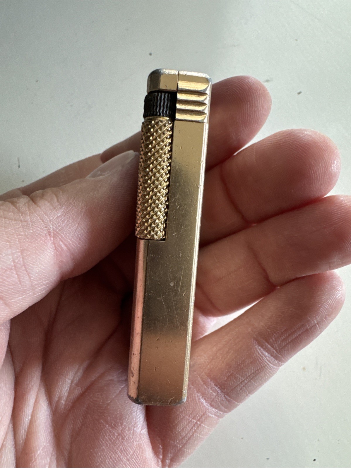 Penguin Cygnus Vintage lighter 1950’s roll light feature silver tone
