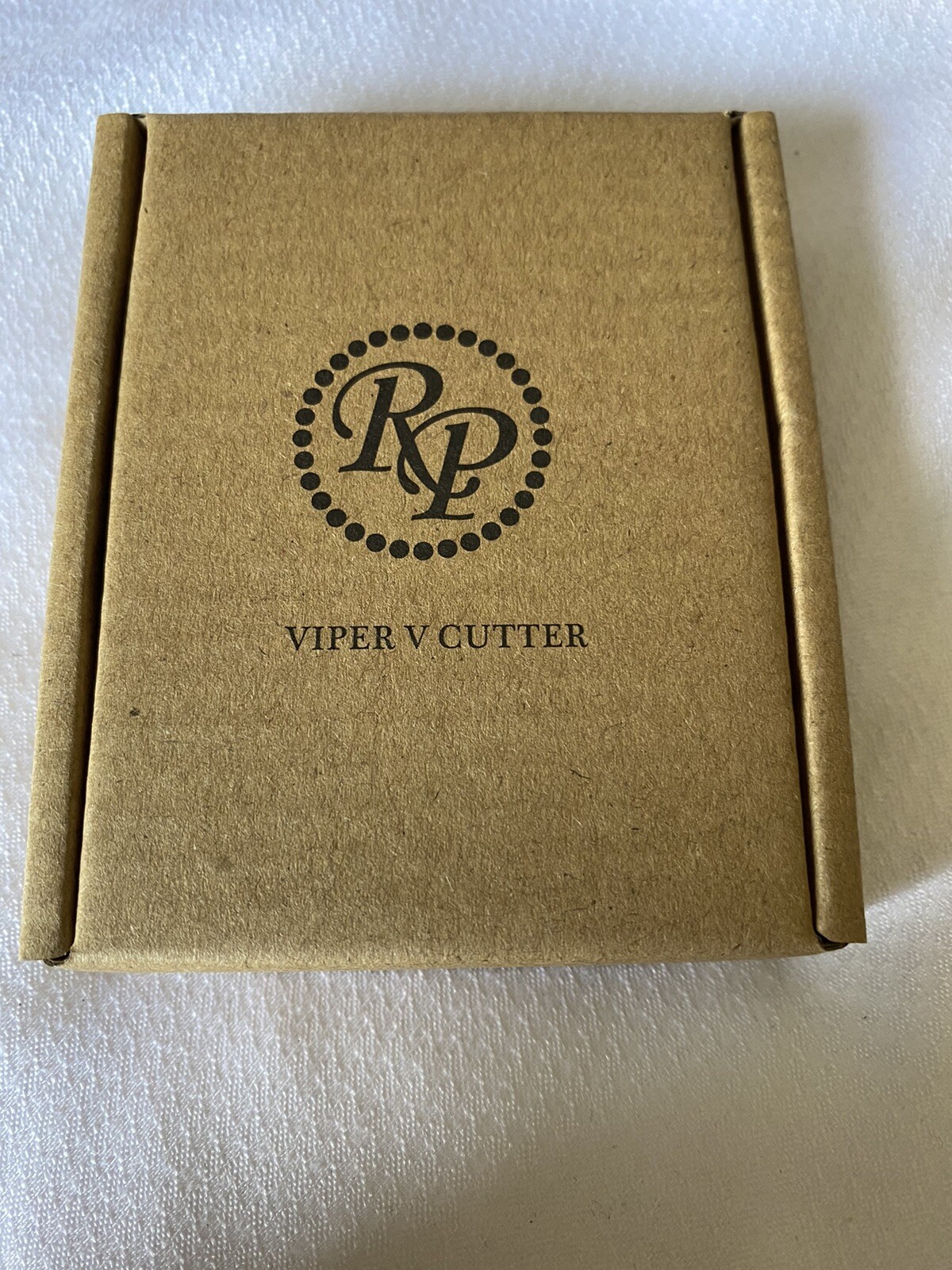 Rocky Patel Viper V-Cut Cigar Cutter – Silver and Green Carbon Fiber – New
