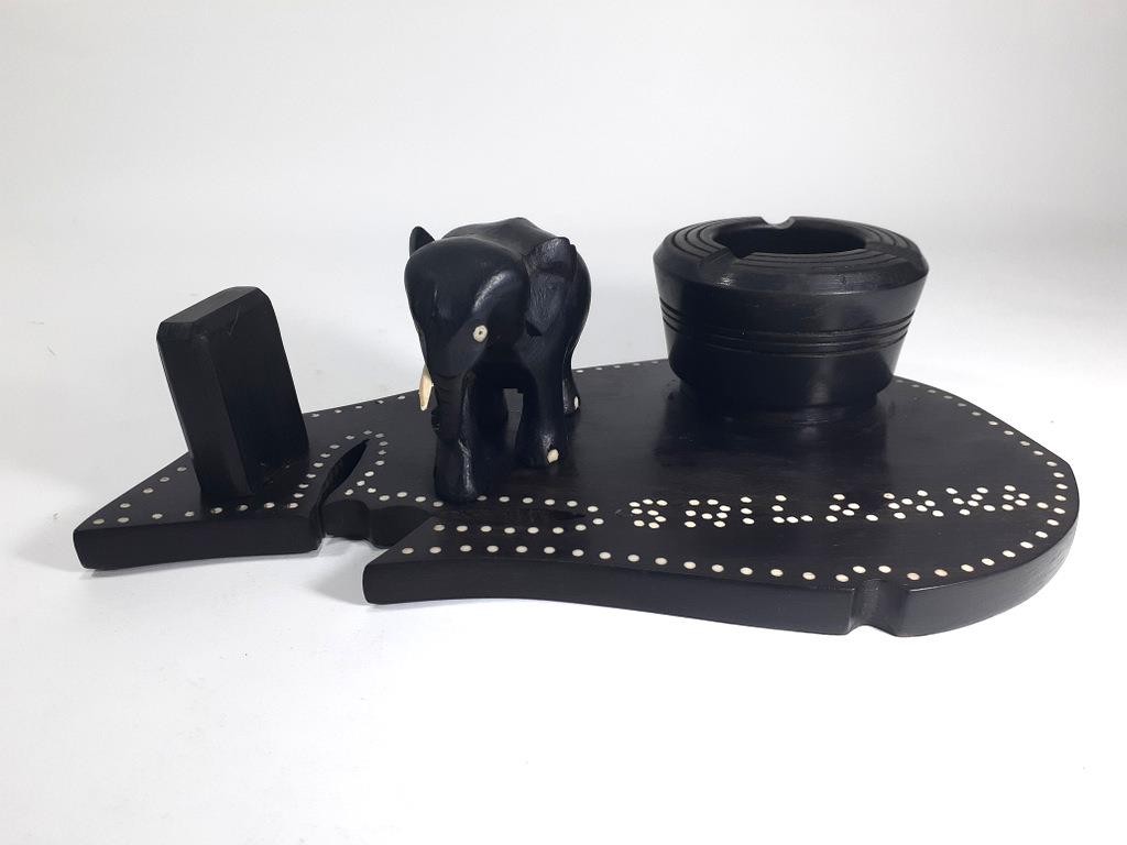 Vintage Sri Lanka Ceylon Carved Wood Tribal Elephant Smokers Ashtray – Ebonised